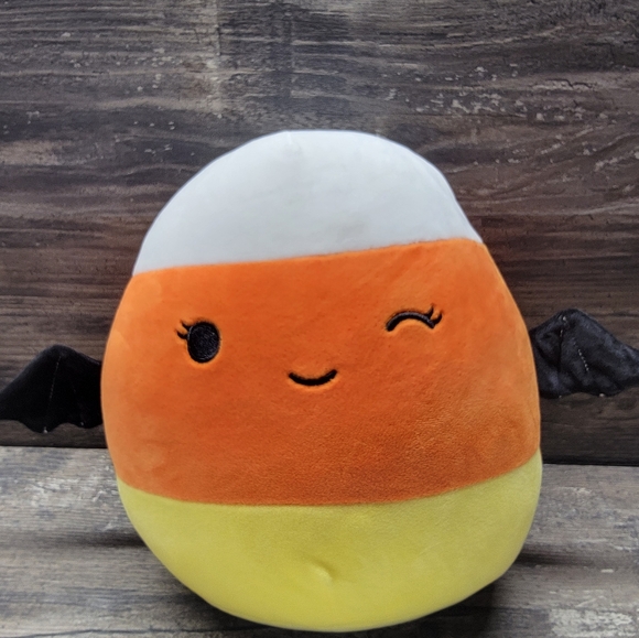 Original Squishmallows 8” Casey the Candy Corn Bat -Halloween Plush 2022 - NWOT - Picture 1 of 3